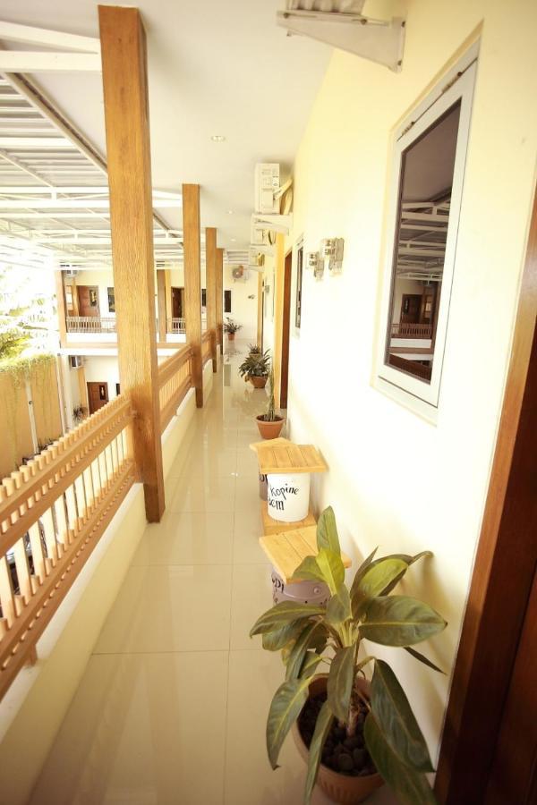 Grya Pyramyt Hostel Banyuwangi  Exterior photo